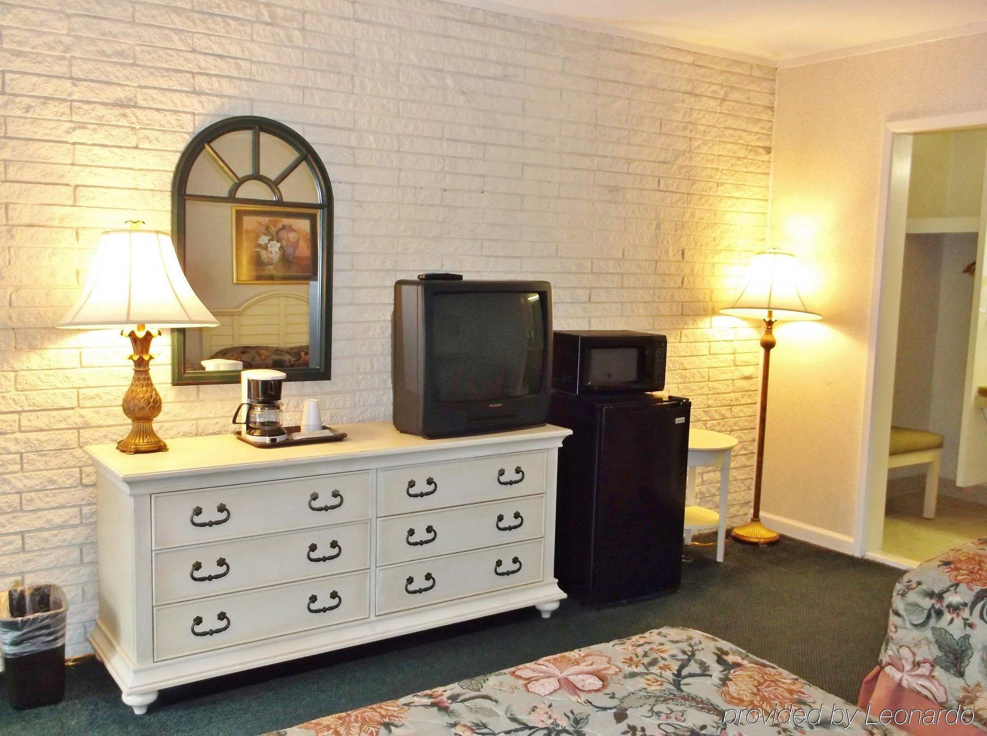Azalea Inn & Suites Wilmington Esterno foto